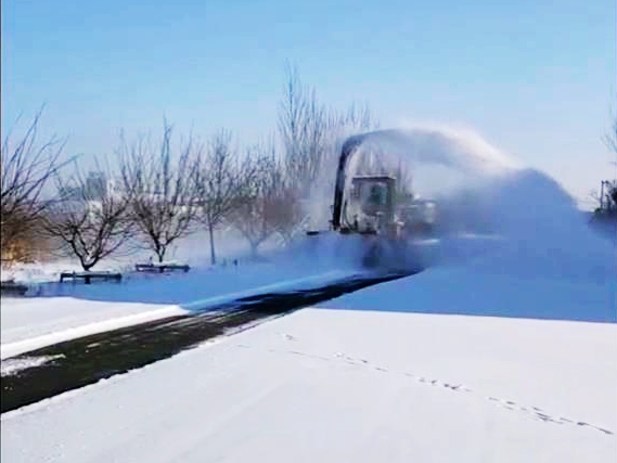 吉林地區(qū)拋雪機客戶使用案例